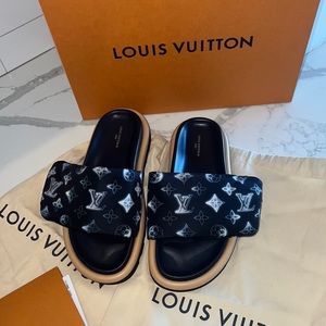 Louis Vuitton Pool Slides